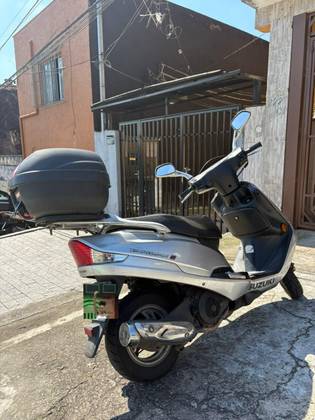 SUZUKI BURGMAN 125 AUTOMATIC SUZUKI BURGMAN 125 AUTOMATIC